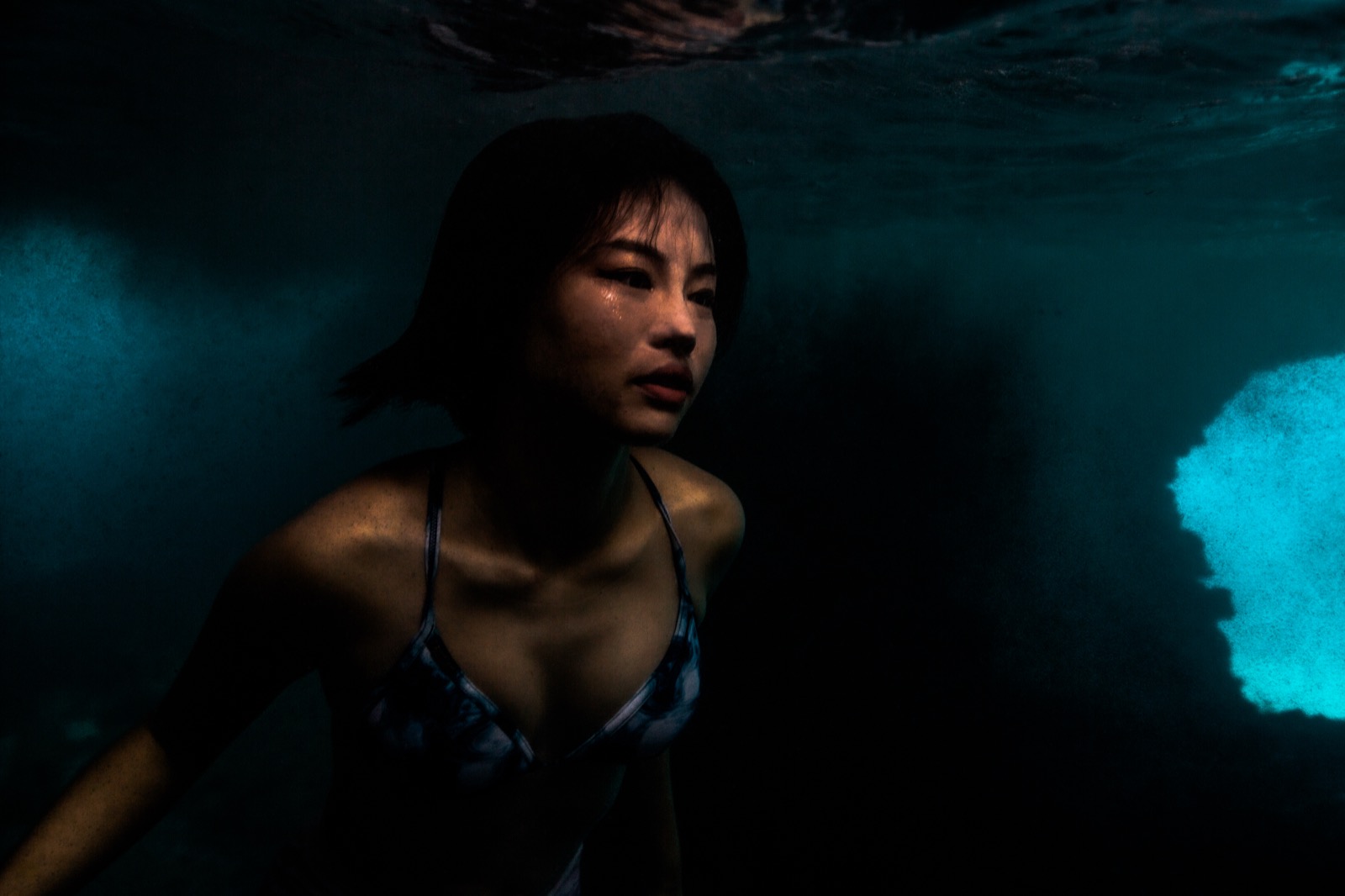 Freediving photography in open water around Xiaoliuqiu